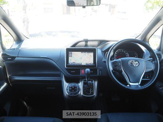 Toyota VOXY 2015-06 394946-13