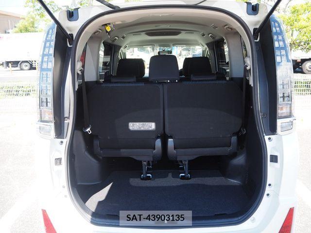 Toyota VOXY 2015-06 394946-24