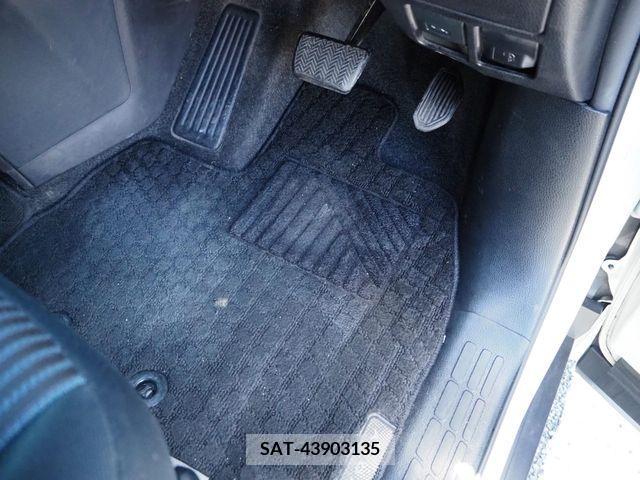 Toyota VOXY 2015-06 394946-22