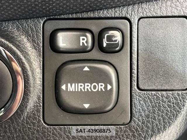Toyota VITZ 2016-04 253942-7