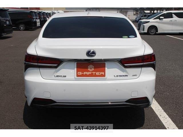 Lexus LS 2018-01 334413-8