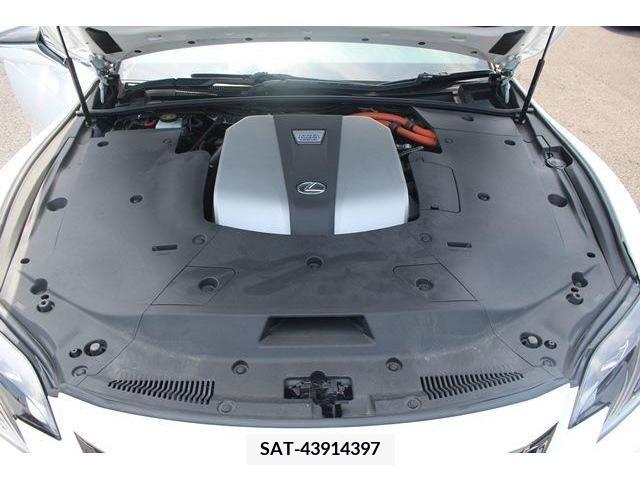 Lexus LS 2018-01 334413-18
