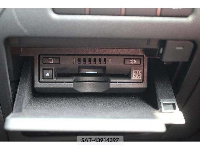 Lexus LS 2018-01 334413-5