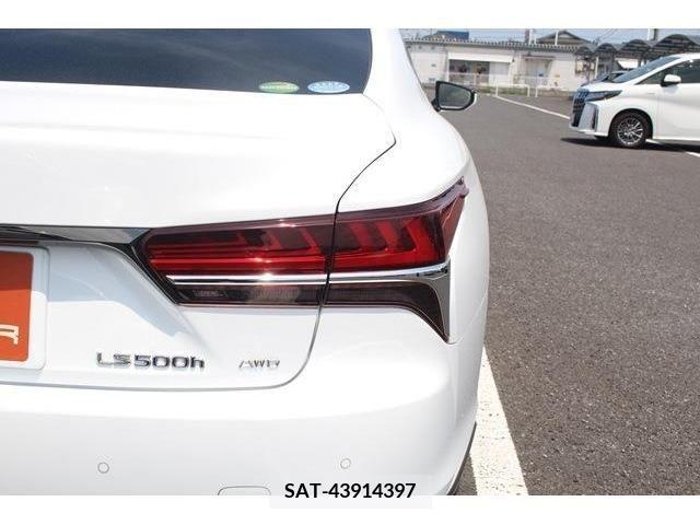 Lexus LS 2018-01 334413-12