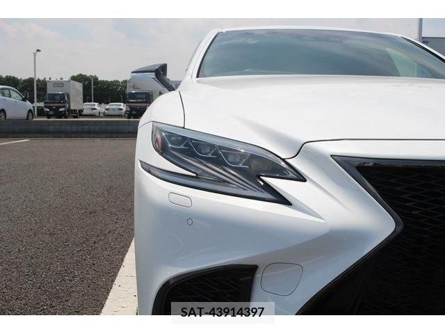 Lexus LS 2018-01 334413-11
