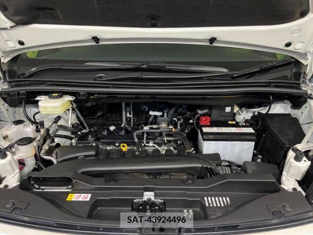 Toyota VOXY 2023-09 348718-18