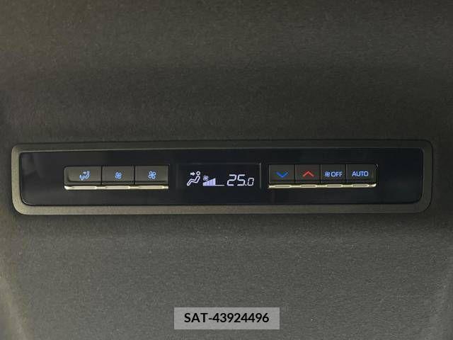 Toyota VOXY 2023-09 348718-6
