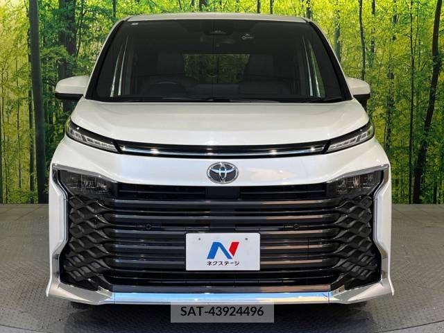Toyota VOXY 2023-09 348718-15
