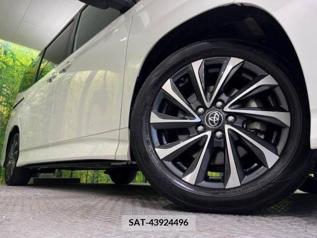 Toyota VOXY 2023-09 348718-14