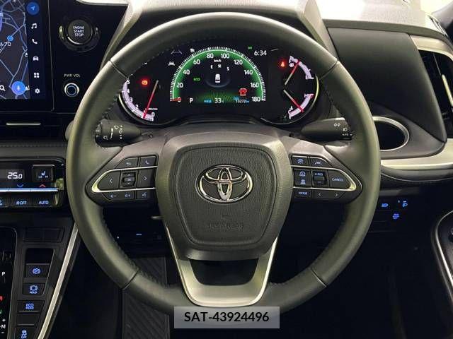 Toyota VOXY 2023-09 348718-12