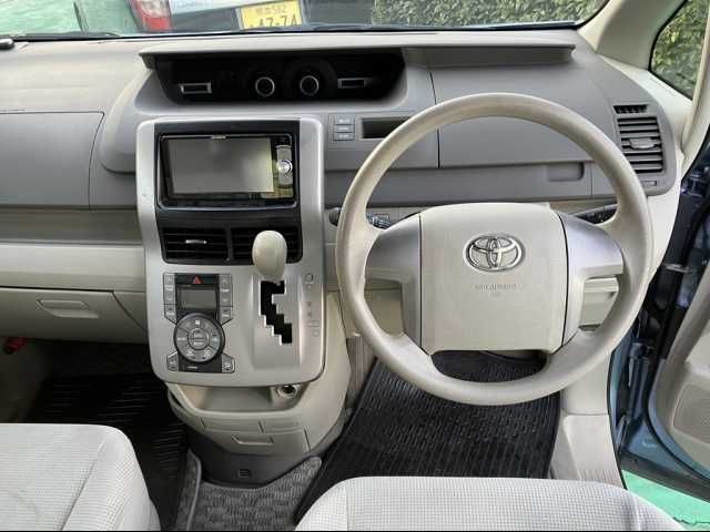 Toyota NOAH 2008-10 188243-13