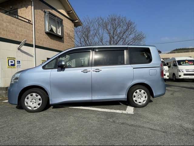 Toyota NOAH 2008-10 188243-9