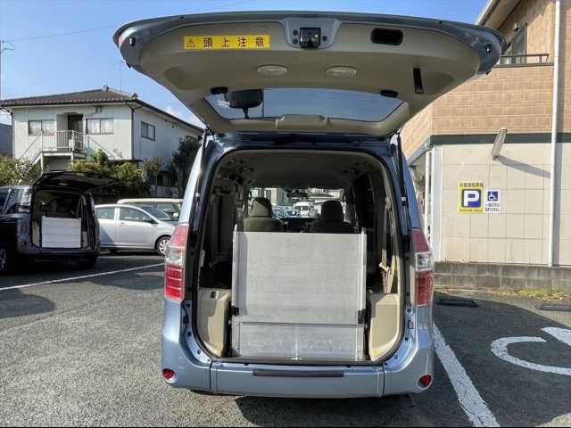 Toyota NOAH 2008-10 188243-1