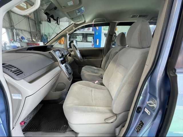 Toyota NOAH 2008-10 188243-18