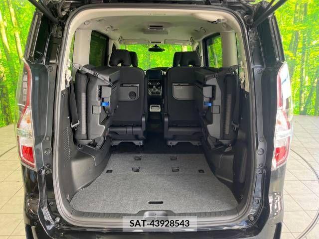 Nissan SERENA 2019-10 214316-11