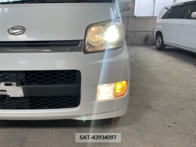 Daihatsu MOVE CUSTOM 2007-02 200876-7