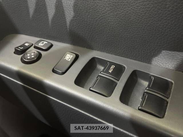 Nissan MOCO 2013-08 392378-7
