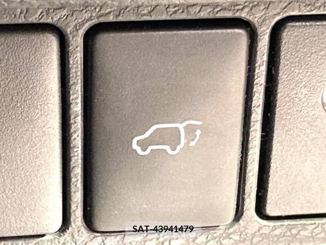 Toyota HARRIER 2017-06 223371-6