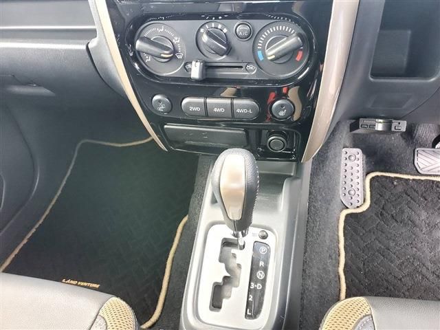 Suzuki JIMNY 2017-06 13109-14