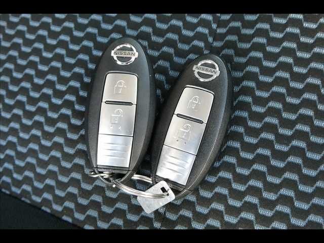 Nissan NOTE 2015-09 11392-22