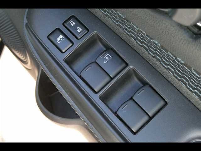 Nissan NOTE 2015-09 11392-21