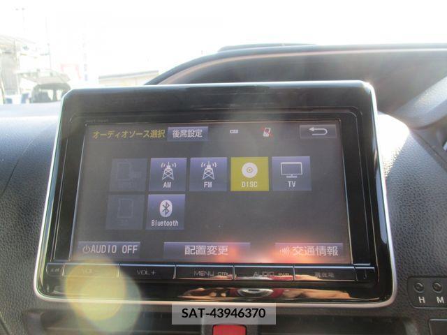 Toyota VOXY 2016-03 203469-13