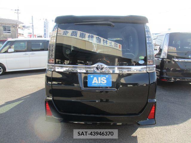 Toyota VOXY 2016-03 203469-2
