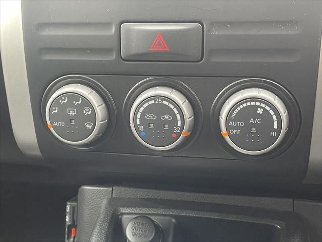 Nissan X-TRAIL 2010-11 186097-26