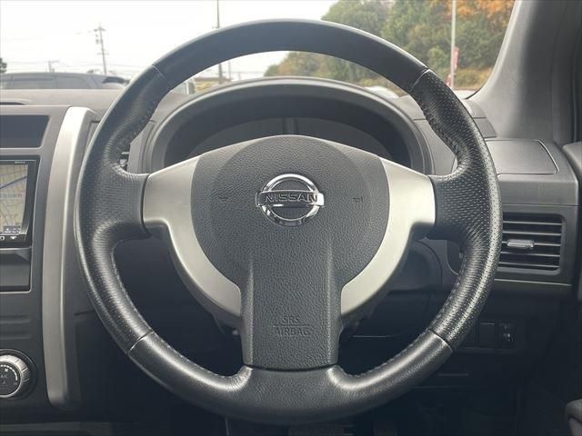 Nissan X-TRAIL 2010-11 186097-22