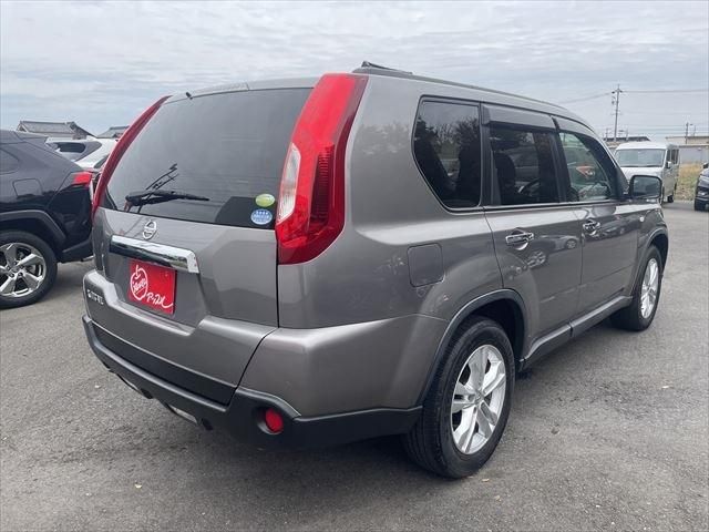 Nissan X-TRAIL 2010-11 186097-4