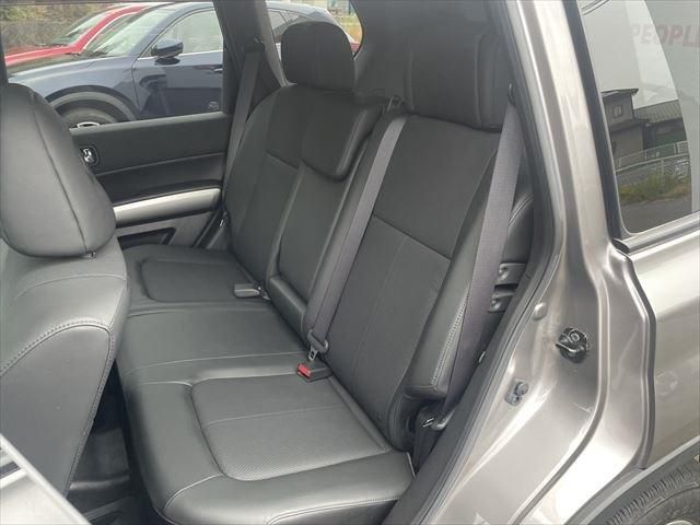 Nissan X-TRAIL 2010-11 186097-20