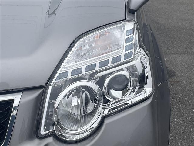 Nissan X-TRAIL 2010-11 186097-8