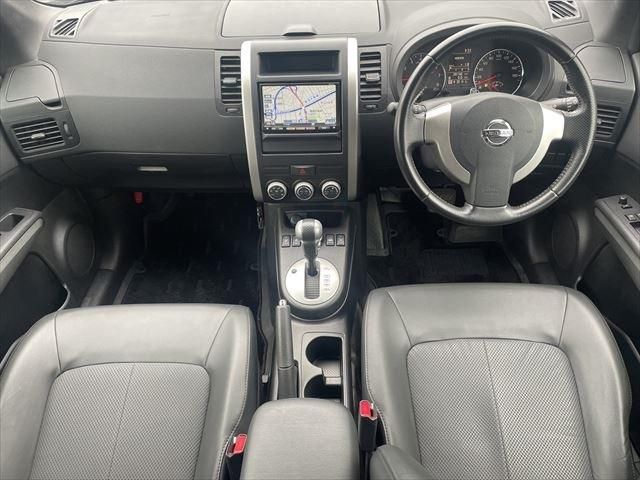 Nissan X-TRAIL 2010-11 186097-16