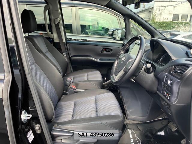 Toyota VOXY 2016-03 236054-8