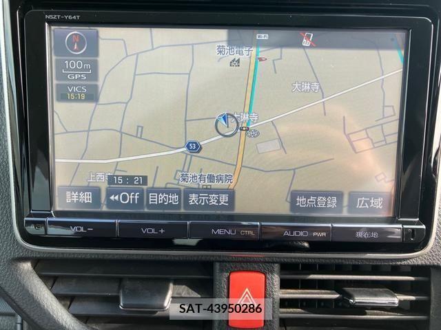 Toyota VOXY 2016-03 236054-13