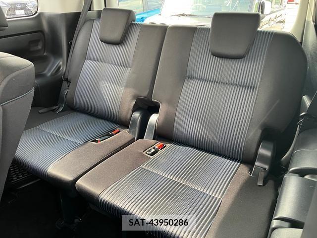 Toyota VOXY 2016-03 236054-10