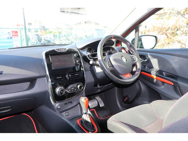 Renault LUTECIA 2014-01 189703-7
