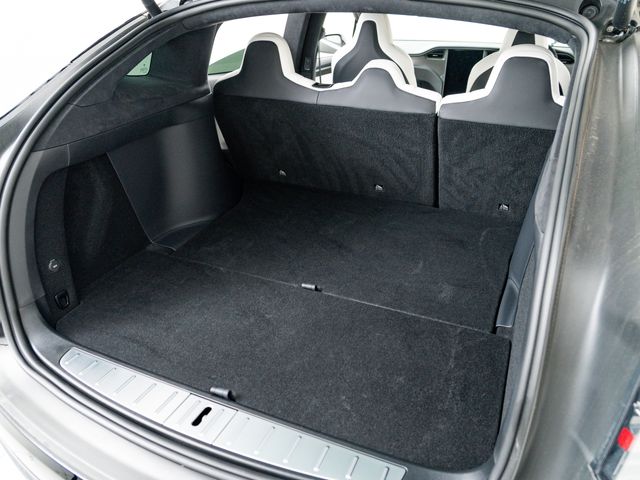 Tesla MODEL X 2020-04 8271-19