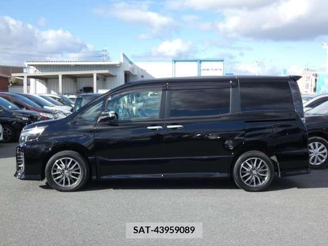 Toyota VOXY 2016-01 208517-6
