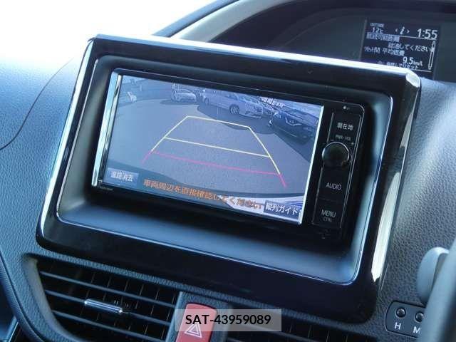 Toyota VOXY 2016-01 208517-11