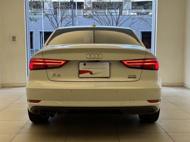 Audi A3 SEDAN 2018-11 17349-3