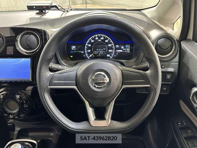 Nissan NOTE 2019-05 305494-13