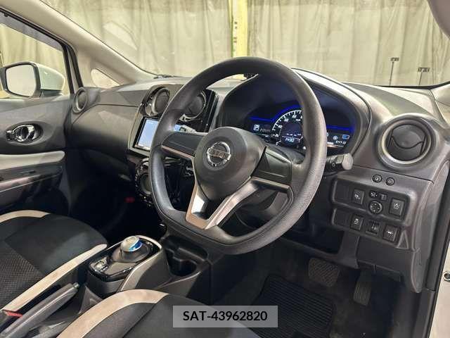 Nissan NOTE 2019-05 305494-12
