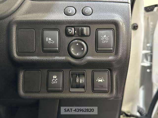 Nissan NOTE 2019-05 305494-16