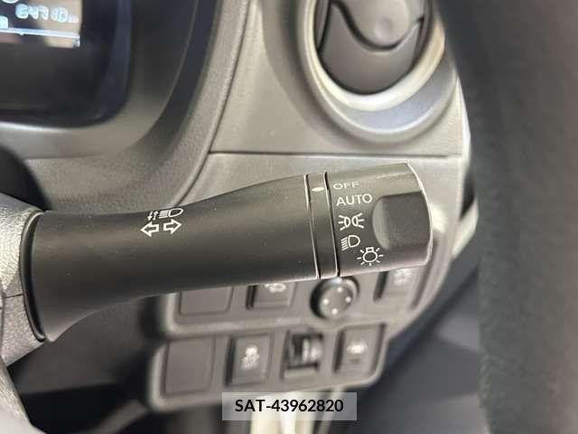 Nissan NOTE 2019-05 305494-15