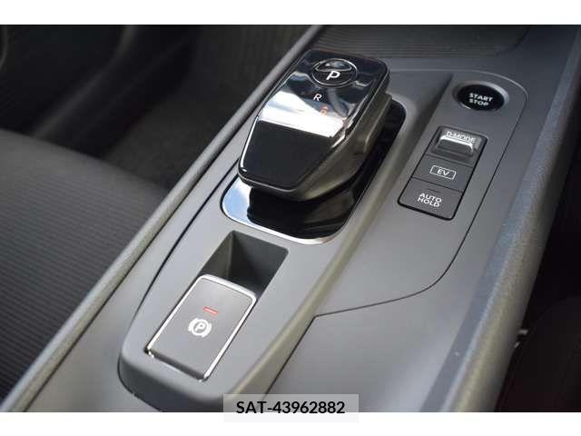Nissan NOTE 2022-04 302489-11