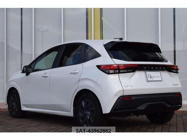 Nissan NOTE 2022-04 302489-1