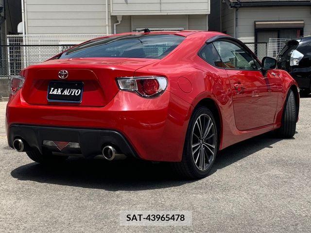 Toyota 86 2013-05 259971-1