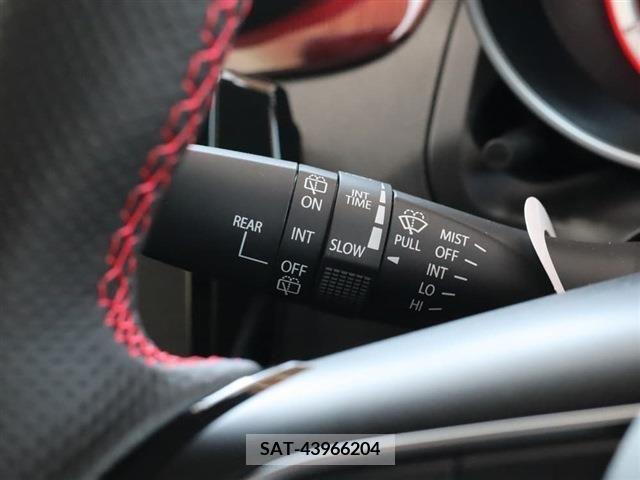 Suzuki SWIFT 2023-10 343835-21