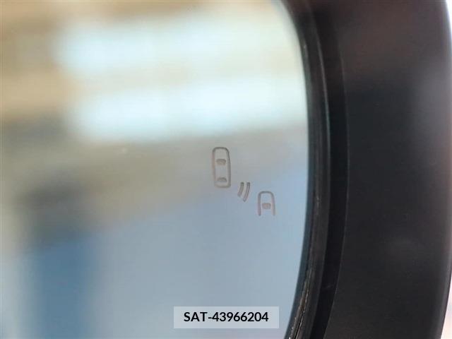 Suzuki SWIFT 2023-10 343835-23